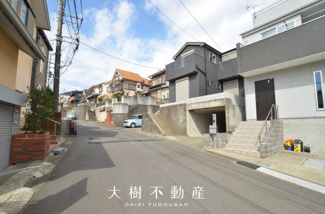 【前面道路含む現地写真】 | ※令和8年3月上旬に撮影