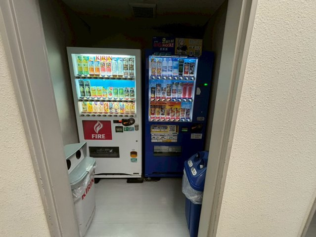 岡崎東ビルのロビー