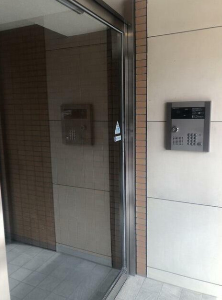 コンフォート・エスのエントランス