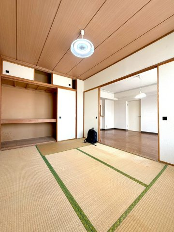 パシフィック西岡の和室
