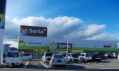 【周辺】 | サンリット　Ⅰ　（御坊市） | セリア御坊インター店様まで750m