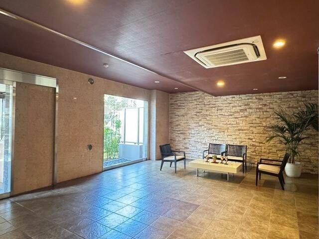 江東区古石場３丁目の賃貸マンションのロビー