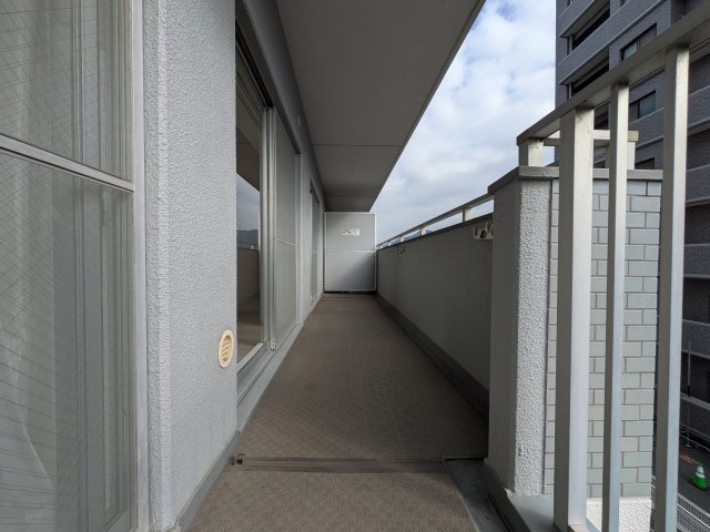 【バルコニー】