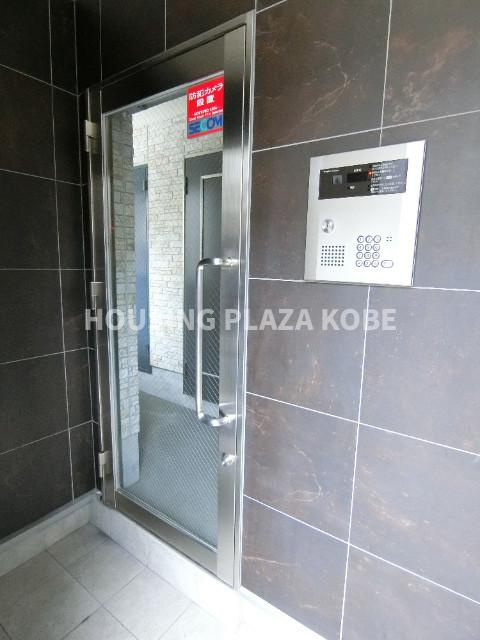 ヴィラ月見山のエントランス