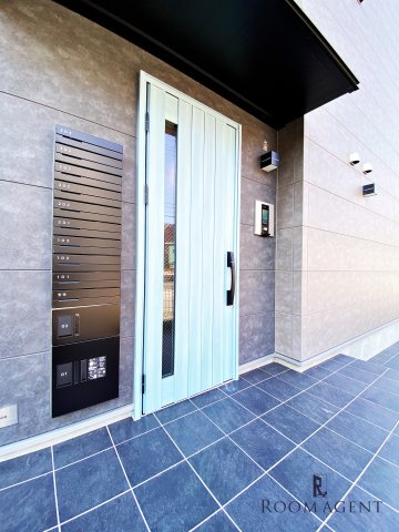 Ｃｈｅｒｉｍ並木のエントランス