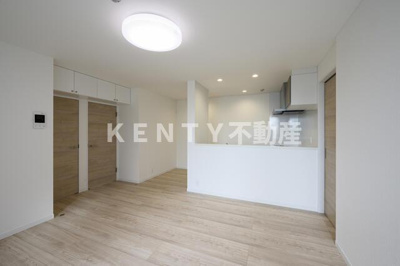 【居間・リビング】 | エクセルピア東蒲田５番館 | こちらの居間で趣味の時間をお楽しみください