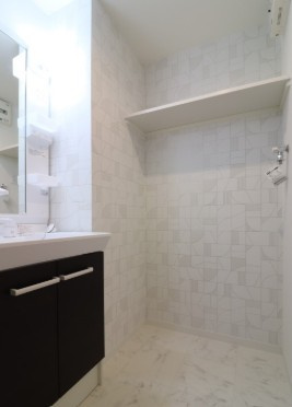 サクラメント久留米の洗面所|脱衣スペースもあります