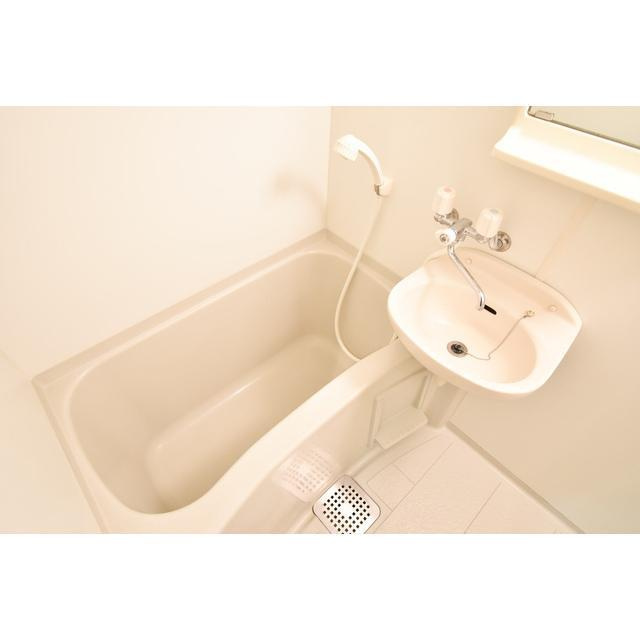 ガーラプレイス八幡山壱番館の浴室