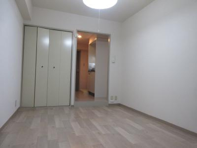 プレアデスの洋室