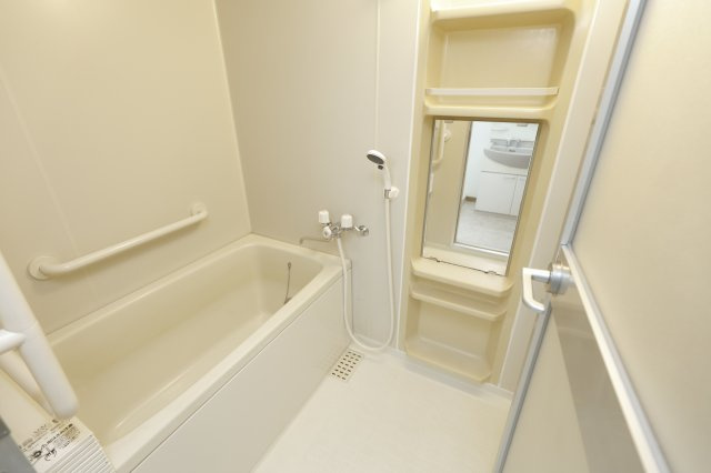 プラムエヌティーの浴室