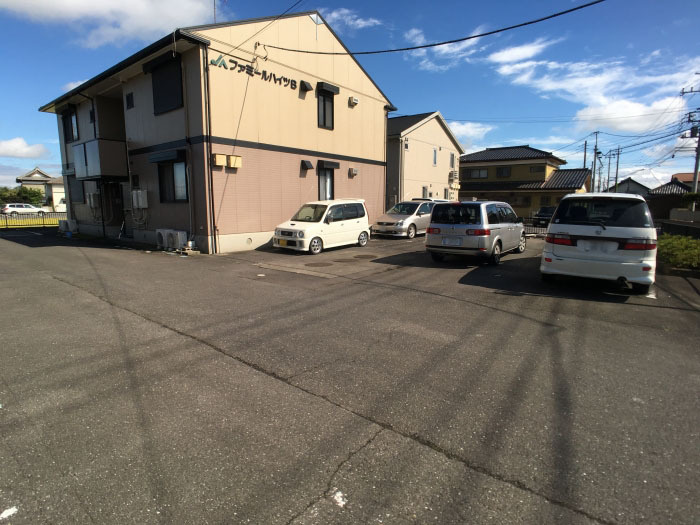 ファミールハイツ Ｂの駐車場|駐車場