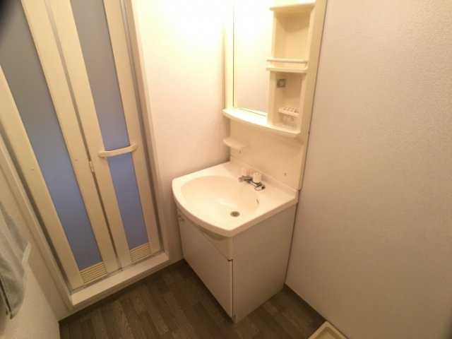 ファミールハイツ Ｂの独立洗面台|洗面所