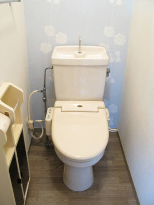 ファミールハイツ Ｂのトイレ|温水洗浄暖房便座