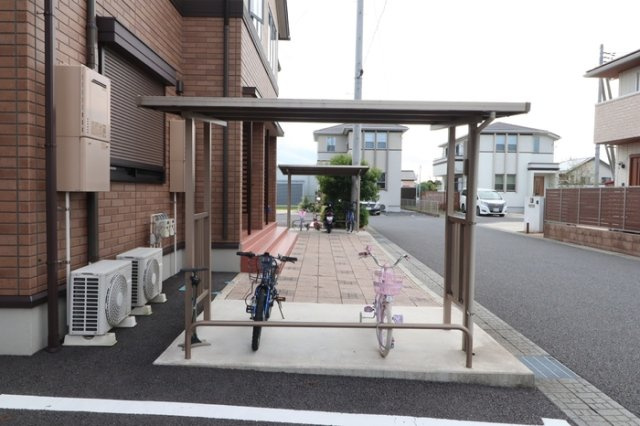 ｴﾐﾈﾝｽ ﾊﾟﾚ/ｻﾝﾗｲｽﾞ ﾊﾟﾚ ｻﾝﾗｲｽﾞ ﾊﾟﾚのその他共用部分|駐輪場