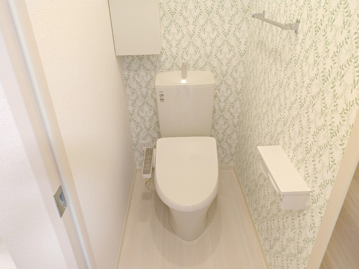 ｴﾐﾈﾝｽ ﾊﾟﾚ/ｻﾝﾗｲｽﾞ ﾊﾟﾚ ｻﾝﾗｲｽﾞ ﾊﾟﾚのトイレ|トイレ 温水洗浄暖房便座付き