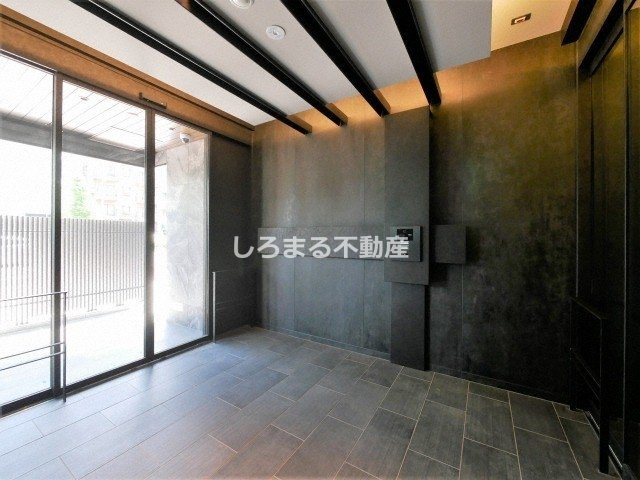 レジュールアッシュアーバンフローのエントランス