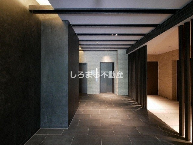 レジュールアッシュアーバンフローのエントランス