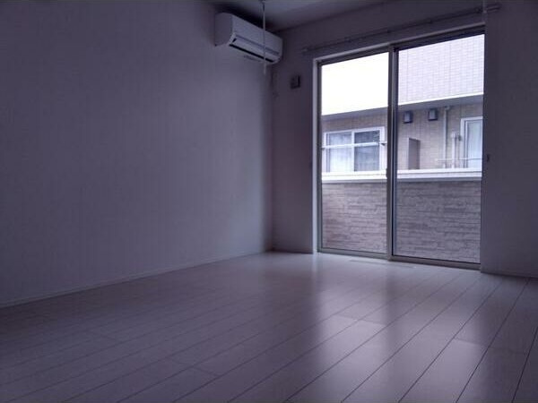 ソワサントゥカンズAの居間・リビング