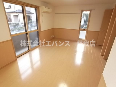 【居間・リビング】 | グランシップ蘇我 | 使いやすいリビングです