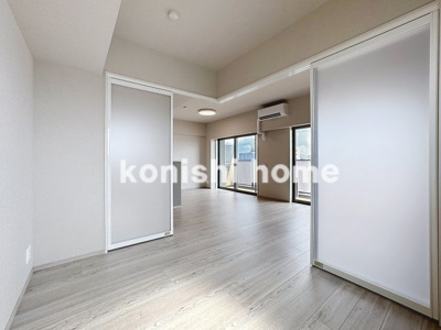 【居間・リビング】 | ラグゼナ浦和 | ※同タイプ、別部屋写真使用。