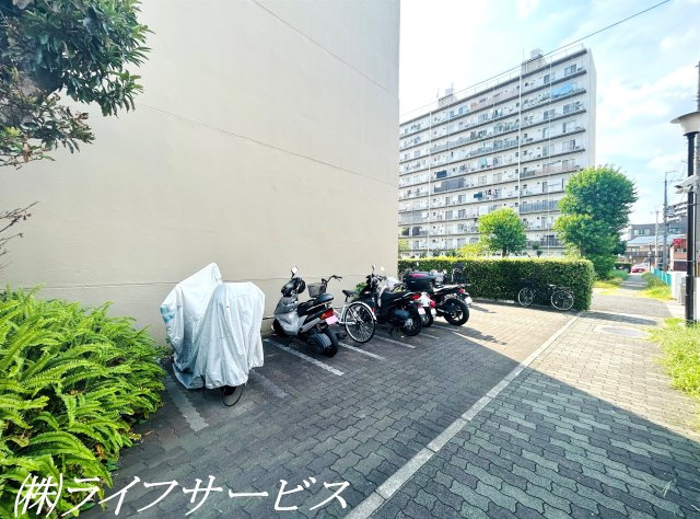 【その他共用部分】 | 新北野コーポＢ棟 | バイク置場