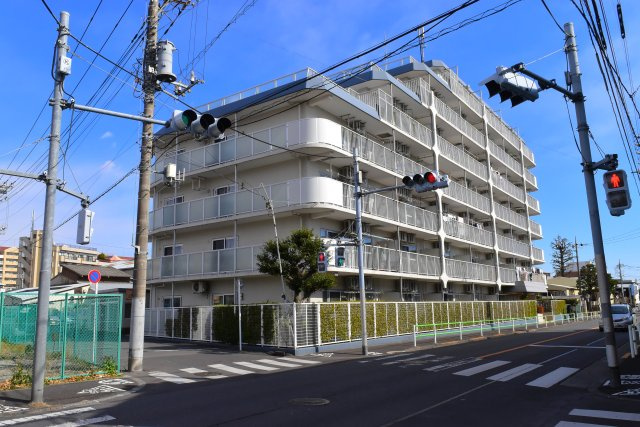 昭島市松原町２丁目の中古マンションの外観