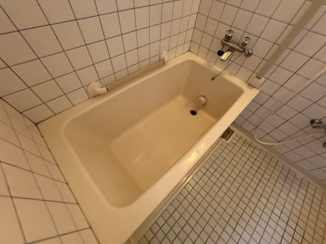プレステージ新千里西町2号館の浴室