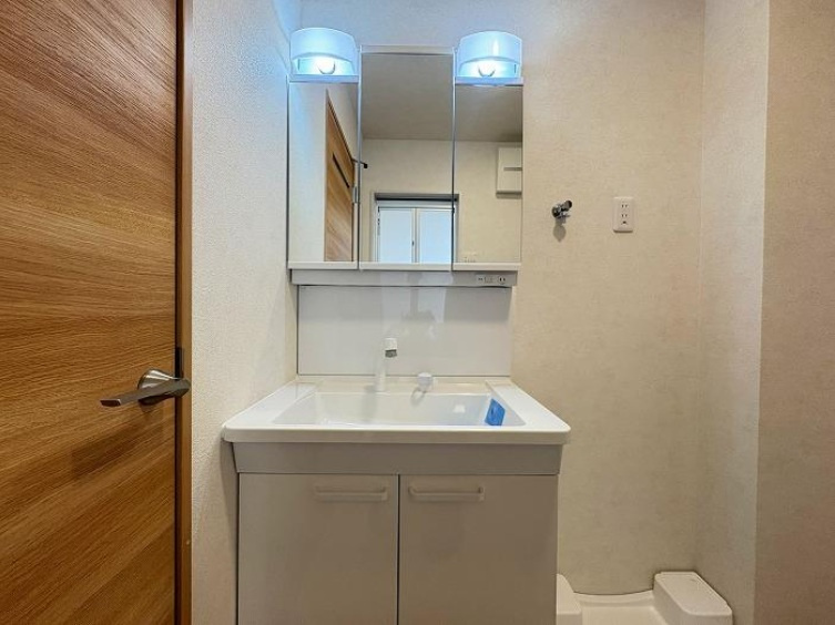 神戸市西区富士見が丘1丁目の独立洗面台