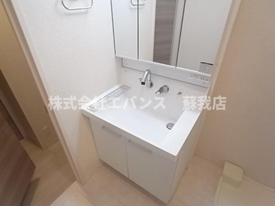 【独立洗面台】 | パークサイドSOGA | 朝の支度にも助かる、独立の洗髪洗面化粧台