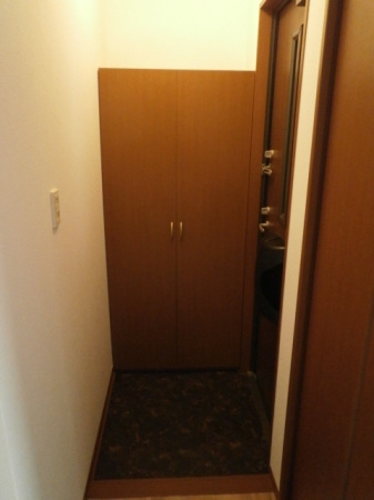 グランシャリオ堀川B棟の玄関