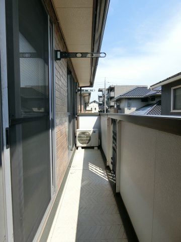 グランシャリオ堀川B棟のバルコニー|イメージD201号室の写真