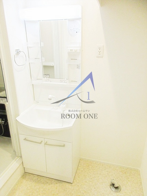 ジョリーメゾン高松の洗面所|洗面台です。