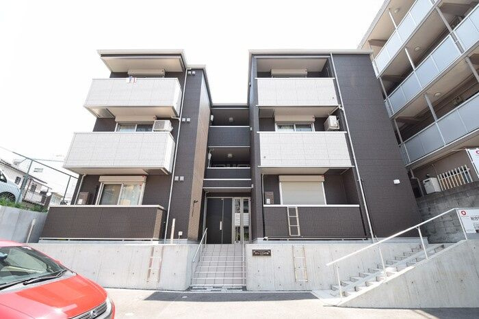 セジュール下山手通の外観