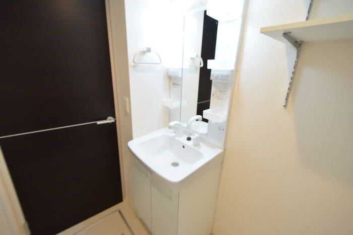 セジュール下山手通の独立洗面台