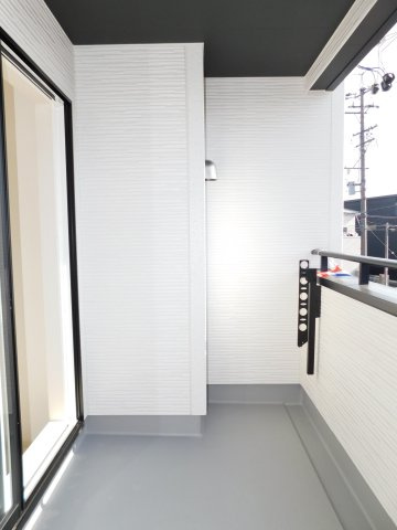 北名古屋市熊之庄城ノ屋敷の新築一戸建のバルコニー|◇バルコニー◇　　急な天候の変化でも安心なインナーバルコニー♪