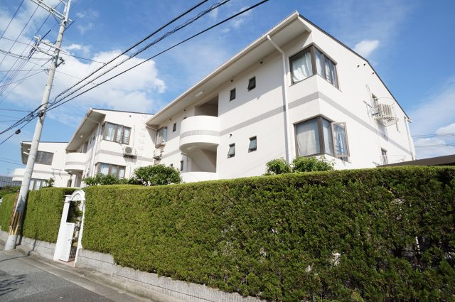 グランポート宝塚の外観