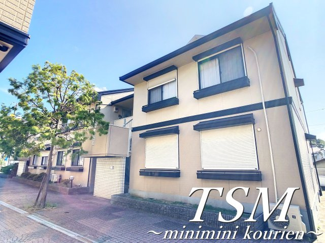 グリーンバレーＢ棟の外観