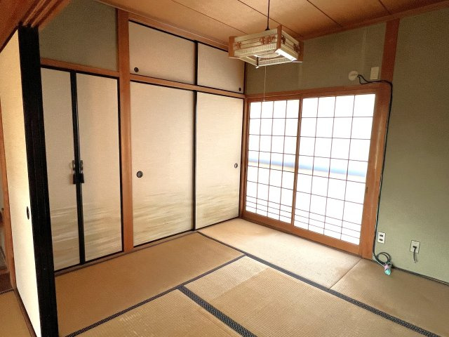 鏡野町古川　中古住宅　6DKの和室|1F