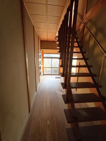 鏡野町古川　中古住宅　6DKの内装