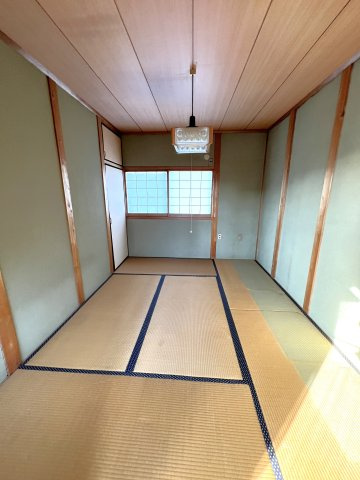 鏡野町古川　中古住宅　6DKの和室|２F