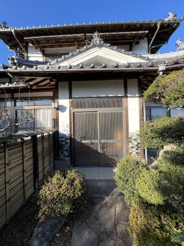 鏡野町古川　中古住宅　6DKの外観