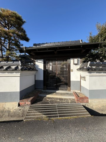 鏡野町古川　中古住宅　6DKの外観