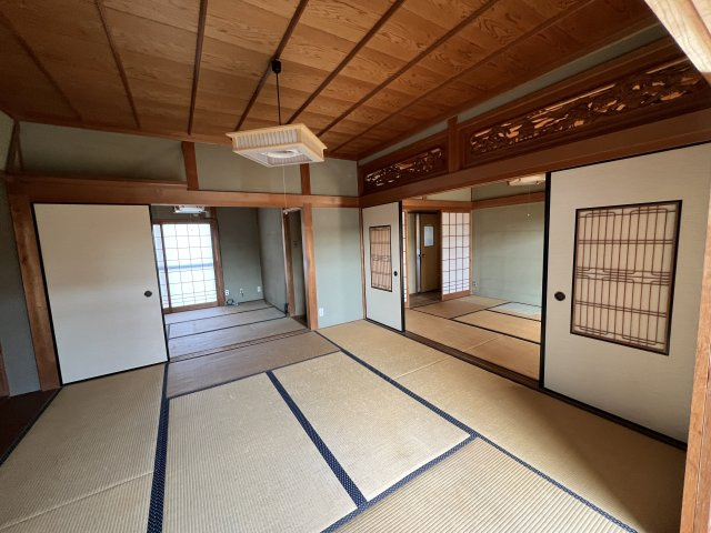 鏡野町古川　中古住宅　6DKの和室|1F