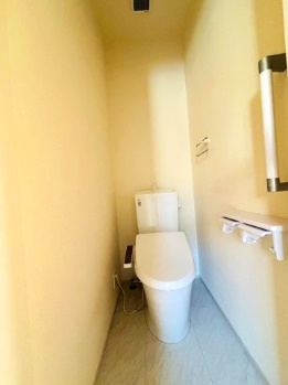 あきる野市草花　第5期　2号棟のトイレ|1階トイレ