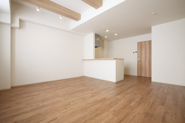 五条ビルの居間・リビング