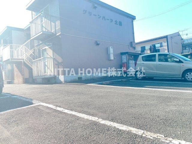 グリーンパーク土師の駐車場|駐車場１台無料付きです☆