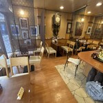 中央広小路ビルのロビー