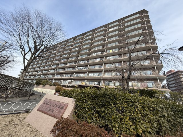 ローレルハイツ千里参号棟