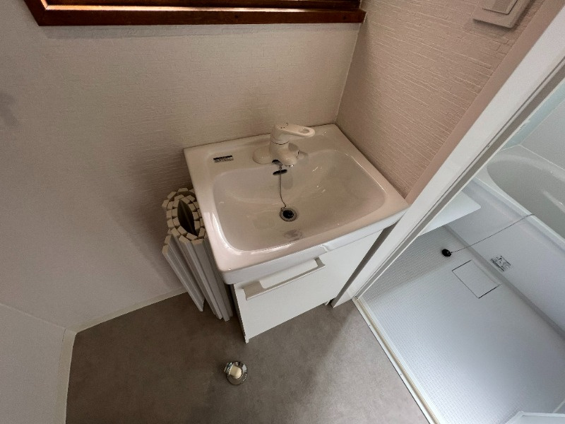 大和高田市甘田町の一戸建ての洗面所