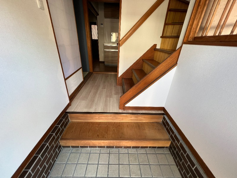 大和高田市甘田町の一戸建ての玄関